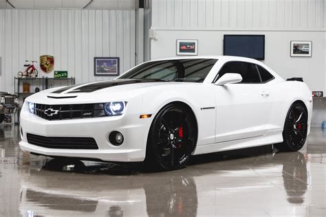 6K-Mile, 550-HP, Supercharged, Six-Speed 2011 Chevrolet Camaro 2SS - Hemmings.com