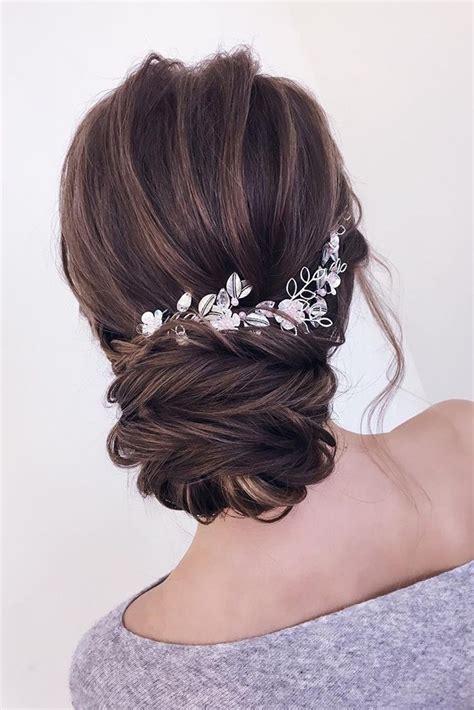 Classic Wedding Hairstyles Best Looks Expert Tips Bridal Hair