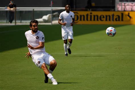 Rodolfo Pizarro se burla del Atlas por la conquista del Grita México