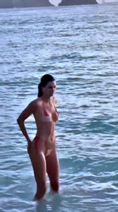 INSTA Kendall Jenner Thong Bikini At The Beach Phun Org Forum