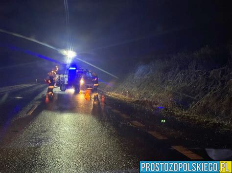 Dachowanie BMW na obwodnicy Opola koło ronda Jerzego