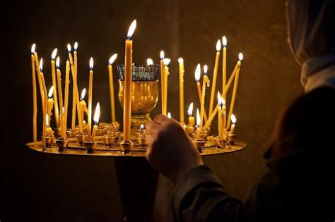 Свеча | Как и где правильно ставить церковные свечи за здравие и за ...