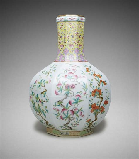 Chinese Qianlong Hexagonal Famille Rose Vase Ceramics Chinese