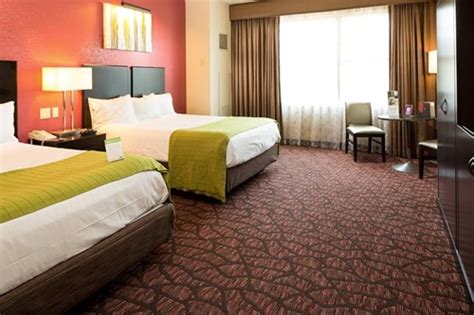 Suites & Rooms at Harrahs Cherokee Valley River Casino and Hotel, North ...