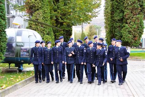 Foto Sondaj Balul Bobocilor La Colegiul Militar Mihai Viteazul