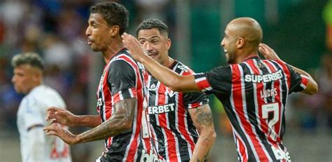 Luiz Gustavo Valoriza Vit Ria E Projeta Pr Xima Temporada No S O Paulo