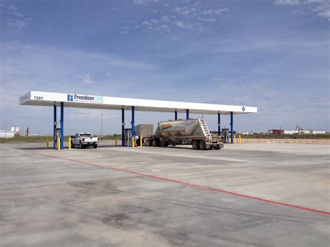 High Speed Compressed Natural Gas Fueling Station Opens In Midland Texas