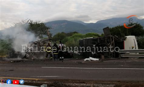 Fatal accidente en la carretera Pénjamo Abasolo dos muertos y ocho