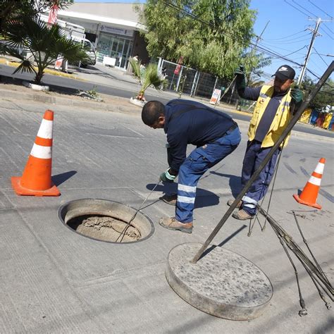 Smapa On Twitter Nuestras Cuadrillas De Alcantarillado En Faenas