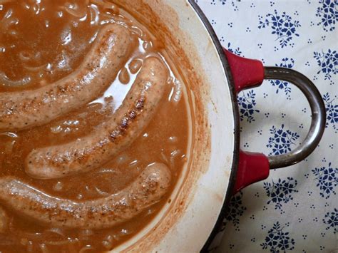 Baked Sausage In Beer And Onion Gravy