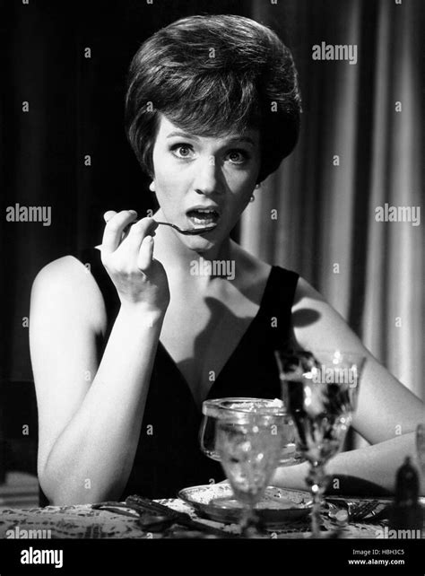 THE AMERICANIZATION OF EMILY, Julie Andrews, 1964 Stock Photo - Alamy