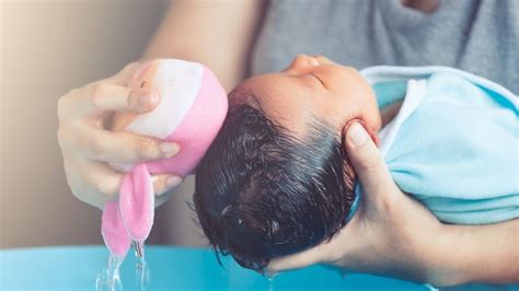 Ibu Wajib Tahu Ini Penyebab Rambut Bayi Rontok Klikdokter