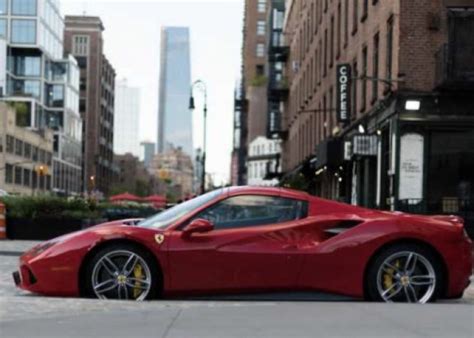 Mobil Mewah Ferrari Mclaren S Buatan Inggris Populer Di Indonesia