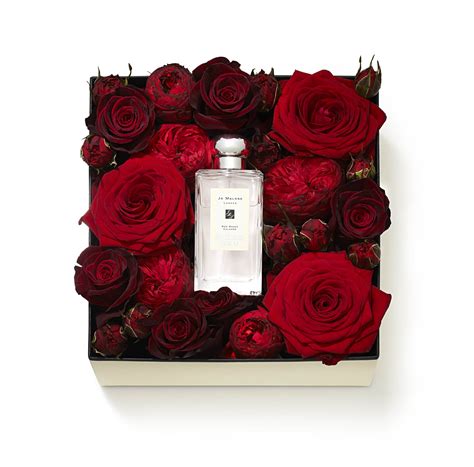 Valentines Day Gift Guide: Jo Malone Red Roses Gift Box - The Luxe List