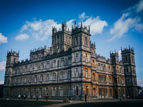 Top Filming Locations of Downton Abbey | Pickyourtrail