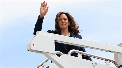 Ex Obama Campaign Manager Joins Harris Team Vp Keeps Rest Of Bidens