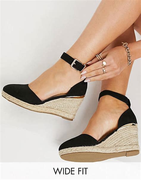 Truffle Collection Wide Fit Closed Toe Wedges In Black Atelier Yuwa