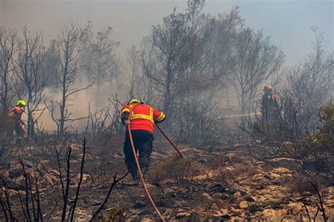 Grèce Malgré des feux de forêt récurrents le tourisme tient bon