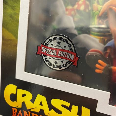 Funko Pop Games Cover 06 Crash Bandicoot Special Edition MONDO VIRTUALE