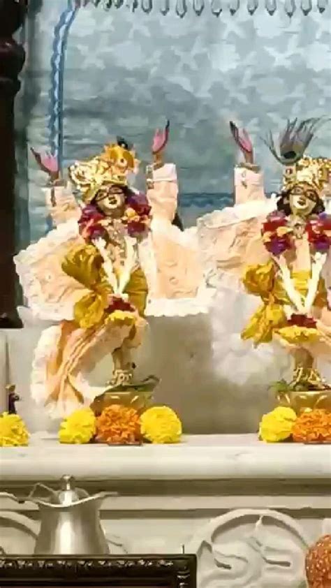 Today S Mangala Aarti Darshan Of Sri Sri Radha Madan Mohanji And Srimati Radha Rani At Iskcon