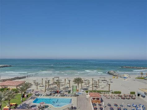 Best Price on Ajman Beach Hotel in Ajman + Reviews