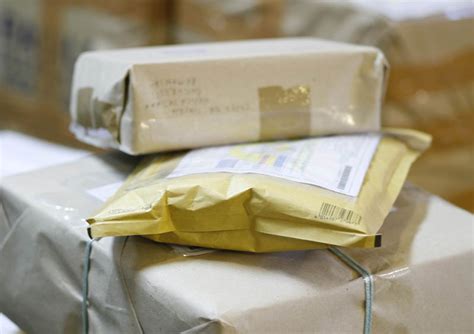 pachet mic international prioritar cu confirmare de primire ar