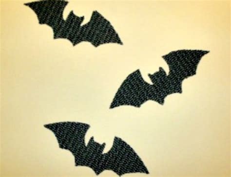 34 Wicked Halloween Bat Crafts - FeltMagnet