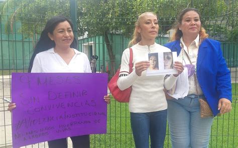 ACOMPAÑADA DE FEMINISTAS Mujer denuncia en las puertas del Juzgado