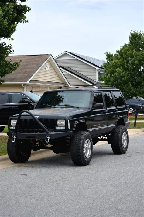 View Build 3 Inch Lifted 2000 Jeep Cherokee XJ 4WD Rough Country