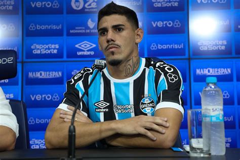 Jornal Correio Ex Bahia lateral Mayk é anunciado pelo Grêmio Não