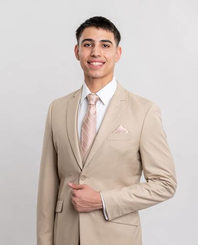 Tan Suit | celebritytuxandtails