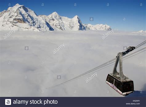 Schilthorn Seilbahn Stockfotos Und Bilder Kaufen Alamy