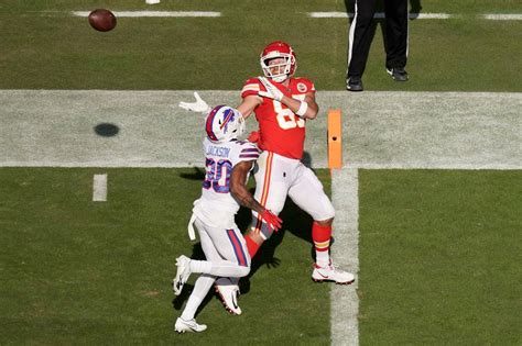 Bills rally late behind Josh Allen to beat Chiefs in playoff rematch ...