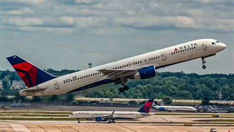 Avión Boeing pierde una rueda momentos antes de despegar PorEsto