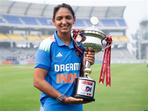harmanpreet kaur returns  lead india womens team  odi tri series