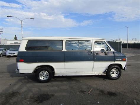 1991 Gmc Rally Wagon G25 Used 57l V8 16v Automatic No Reserve