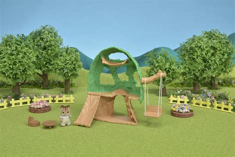 Calico Critter Baby Tree House - Teaching Toys and Books