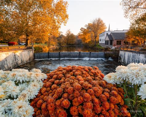 Autumn in Chagrin Falls. : r/Cleveland