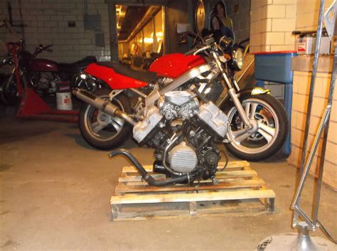 '86 VFR750 engine oddities - Earlier VFRs - VFRDiscussion