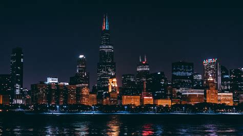 31st street beach visitors enjoy the best skyline views in Chicago 12