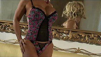 Sophia Rossi Big Tits Blonde Showing Her Curves XNXX