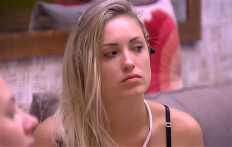 BBB18 Repetindo a cena Jéssica paga peitinho mais uma vez