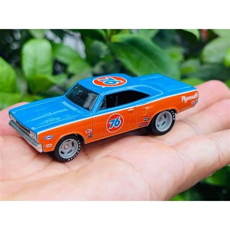 Hobby Store Xe M H Nh Hot Wheels Premium Roadrunner H Ng X Pack Shopee Vi T Nam