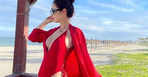 M B N Con Jennifer Ph M M C Bikini Khoe Body M T M T