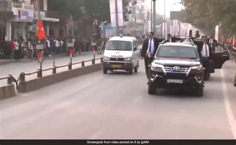 Watch: PM Narendra Modi Stops His Convoy To Let Ambulance Pass In Varanasi