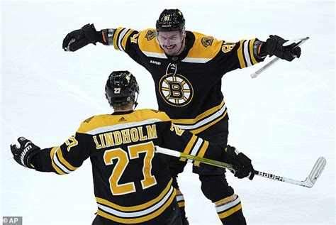 Boston Bruins Set Nhl Record As They Become The Fastest Team To Reach