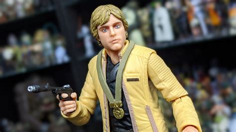 Luke Skywalker Yavin Ceremony Star Wars The Black Series 6 Action Figure Review Youtube