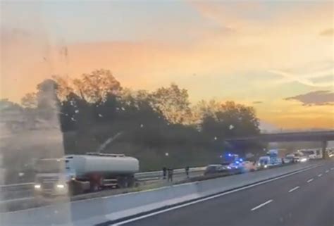 Incidente Sull Autostrada Del Sole A1 Tra Ceprano E Frosinone 9