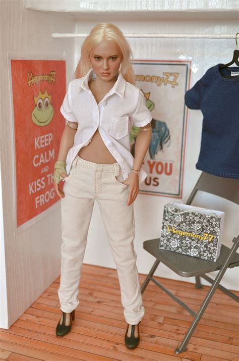 1 6 Scale Female Action Figure Sideshow Collectibles Hot Toys Sucker Punch Babydoll In White