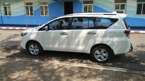 Innova Crysta Car Rental Services At Rs 18 Km In Ayodhya ID